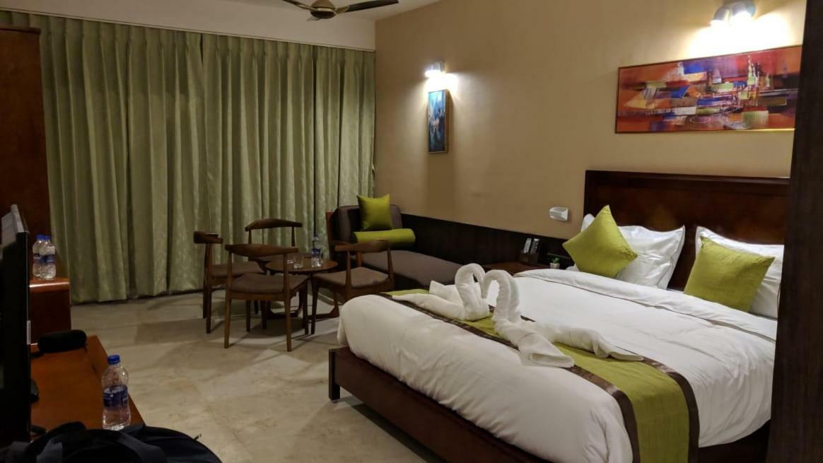Hotel Sonar Bangla Taki Hasnabad エクステリア 写真